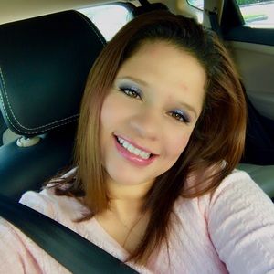 Meet your Posher, Roxana